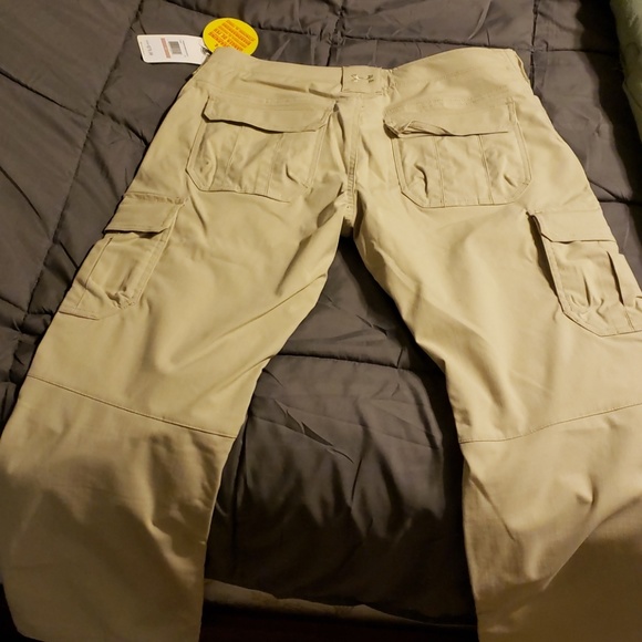 Pants - Picture 3 of 4